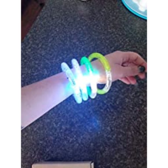 10 Pack Halloween Glow Sticks Bracelets Glow in The Dark Halloween Party… - Picture 5 of 7